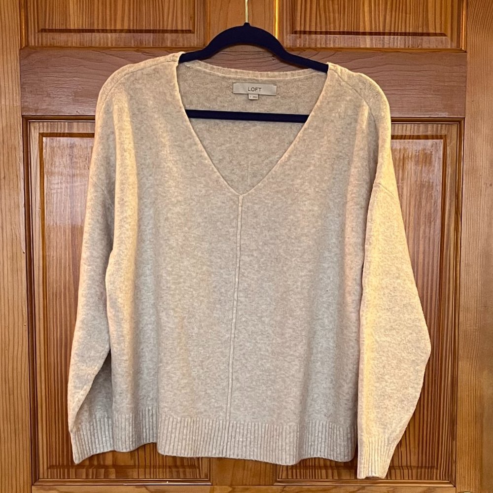 Loft Cozy V Neck Sweater in Ivory Castle